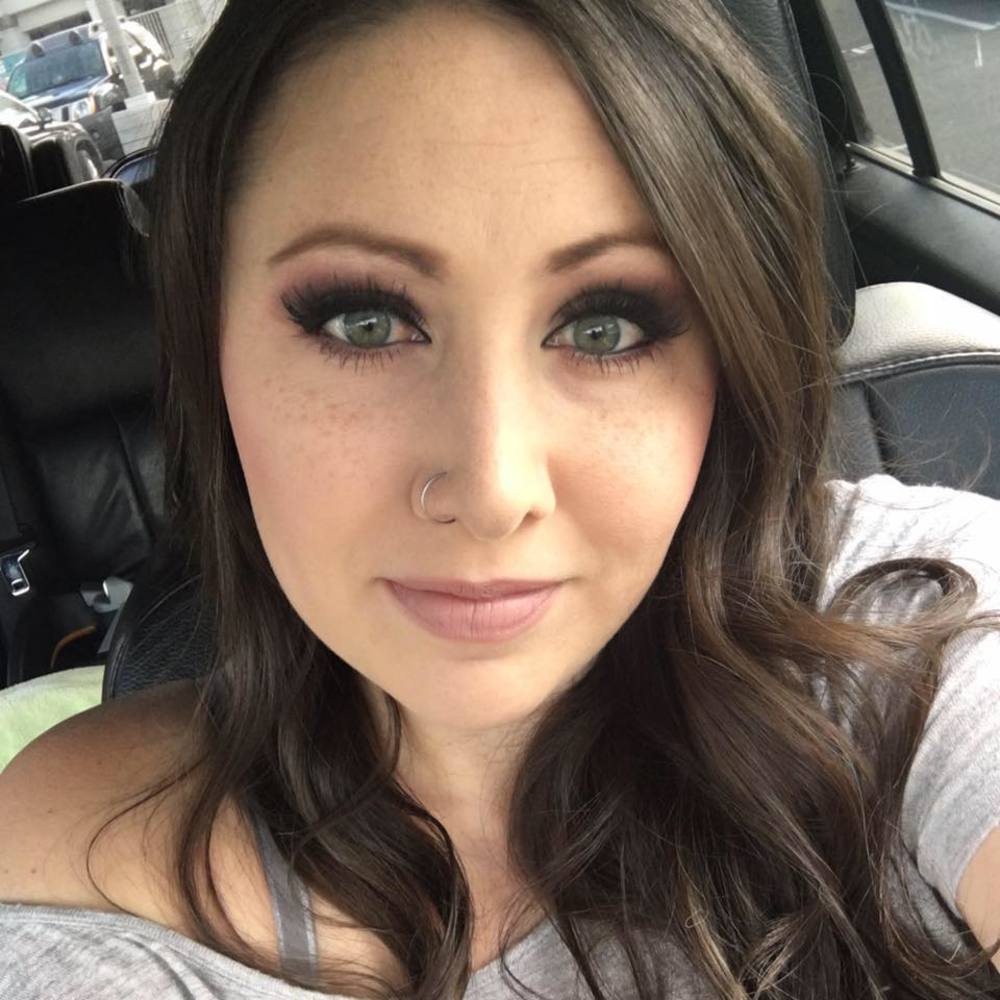 Meet your Posher, Lauren